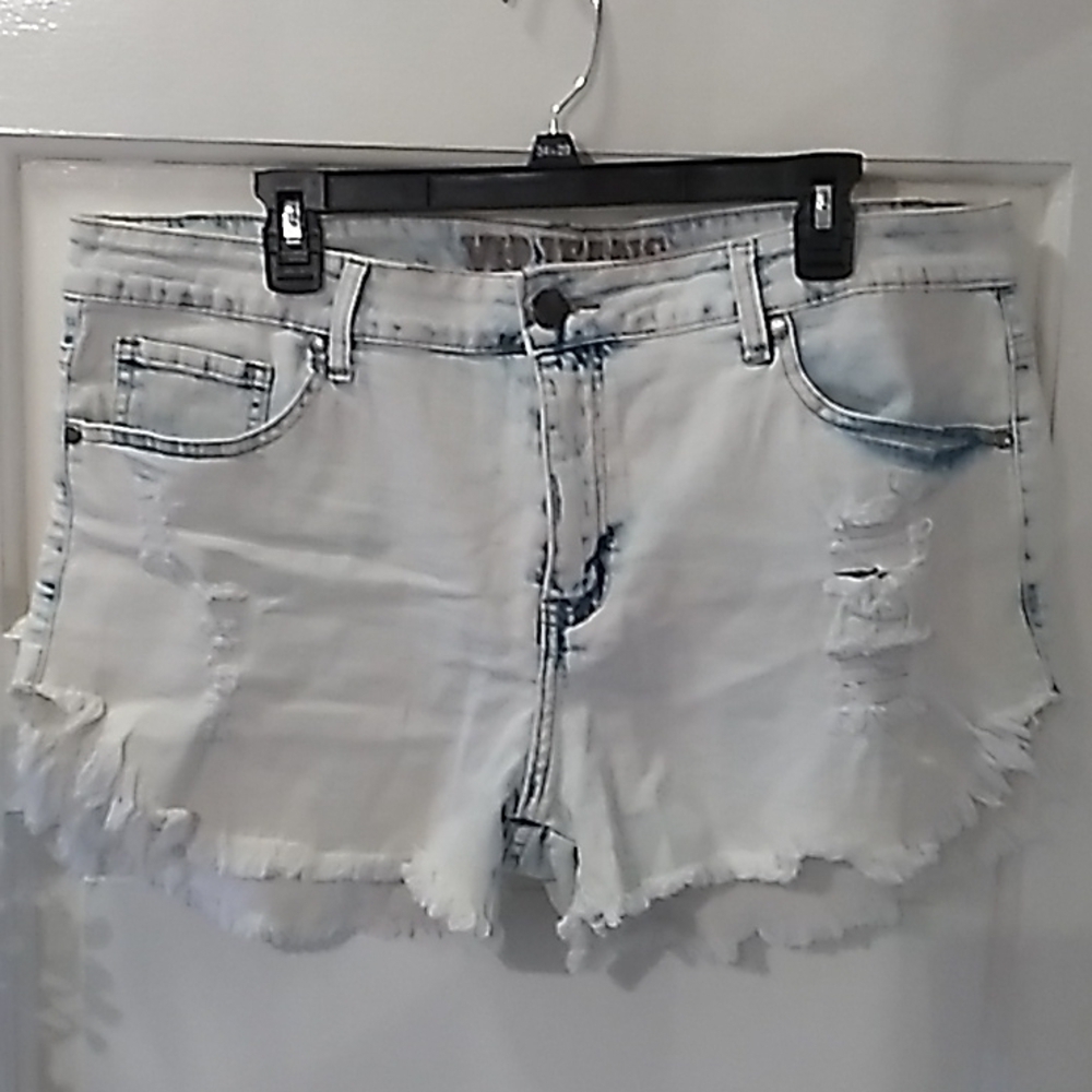 VIP Jeans 18 denim shorts destressed